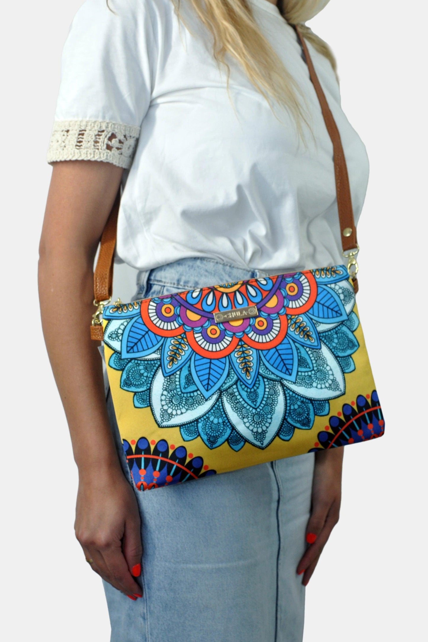 Bolso de Mano y Bandolera Pequeño Clutch Mándala Amarilla | CHULA Tulum - CHULA Tulum