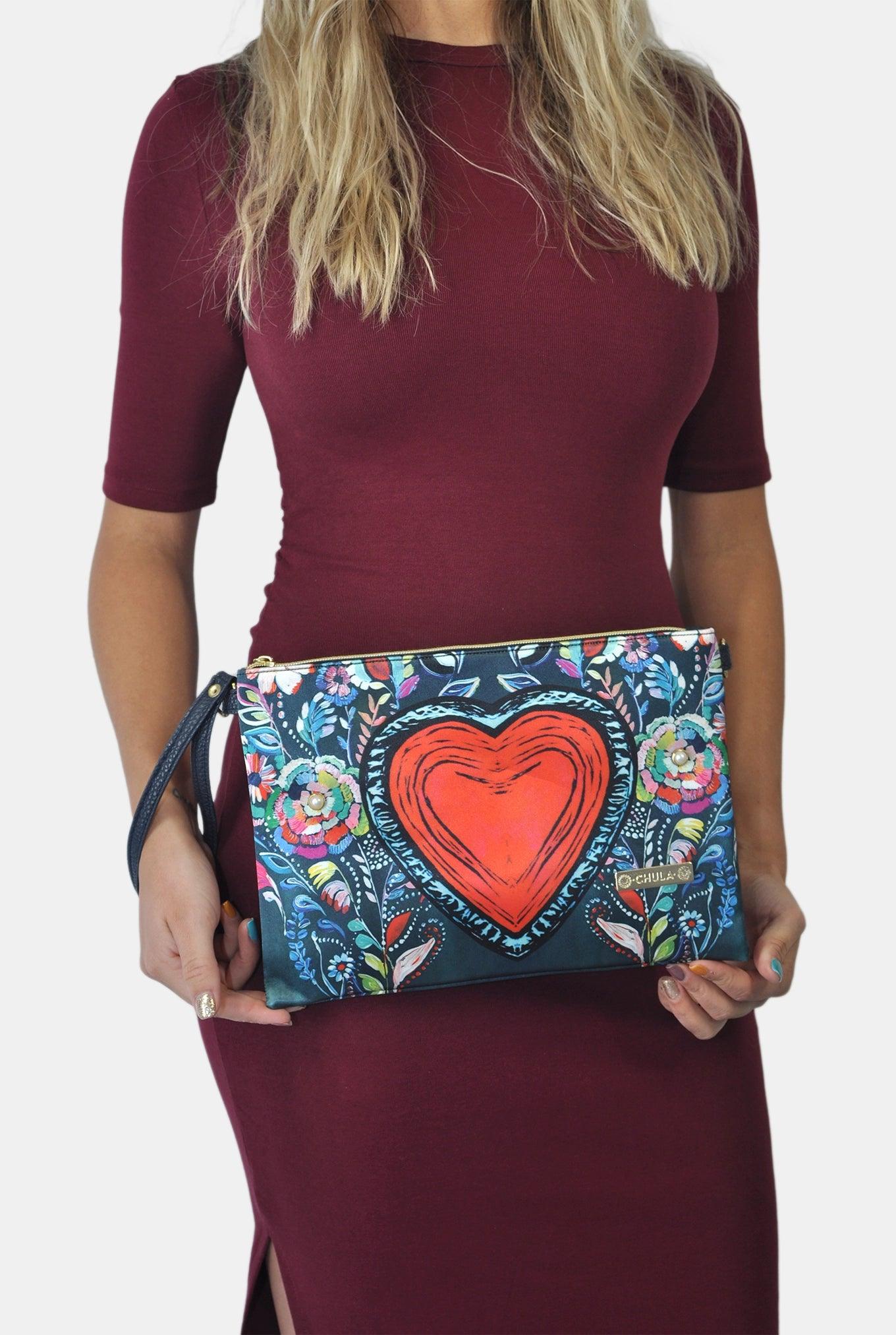 Bolso de Mano y Bandolera Pequeño Clutch Daily Heart Corazón | CHULA Tulum - CHULA Tulum