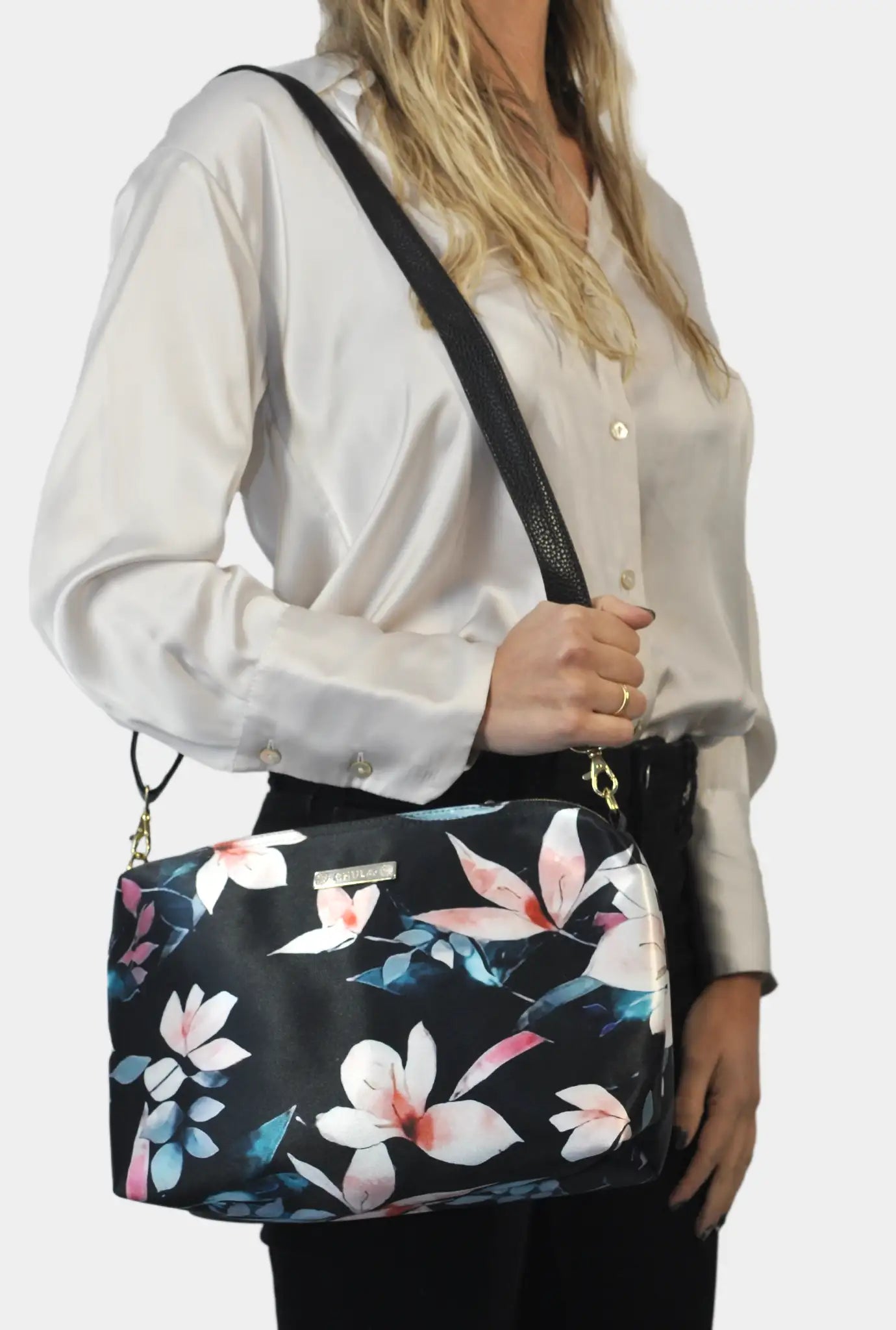 Bolso de mujer Bandolera Mediano Suzy estampado Flor Negro Beige | CHULA Tulum