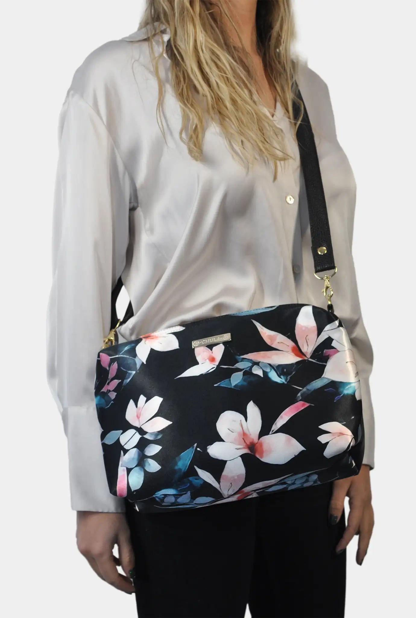 Bolso de mujer Bandolera Mediano Suzy estampado Flor Negro Beige | CHULA Tulum