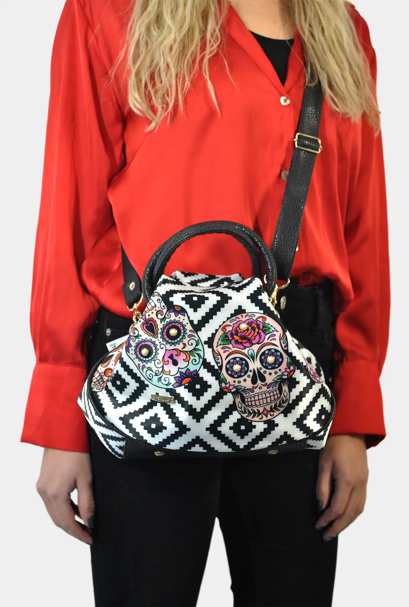 Bolso de mano y Bandolera mediano Monique Skull Party Calaveras Negras | CHULA Tulum