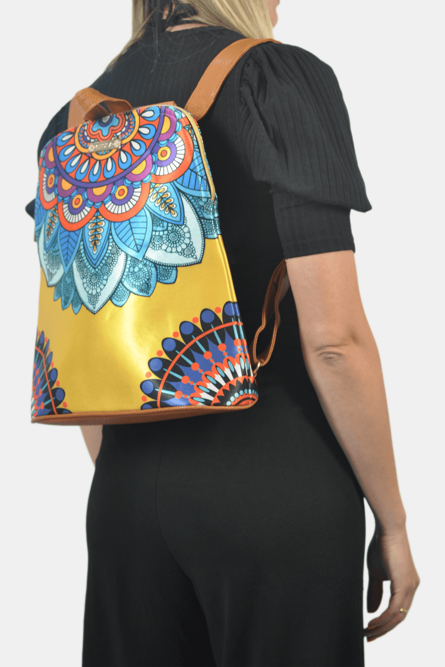 Mochila de Mujer y Bolso de hombro grande BagPack Mandala Amarilla | CHULA Tulum - CHULA Tulum