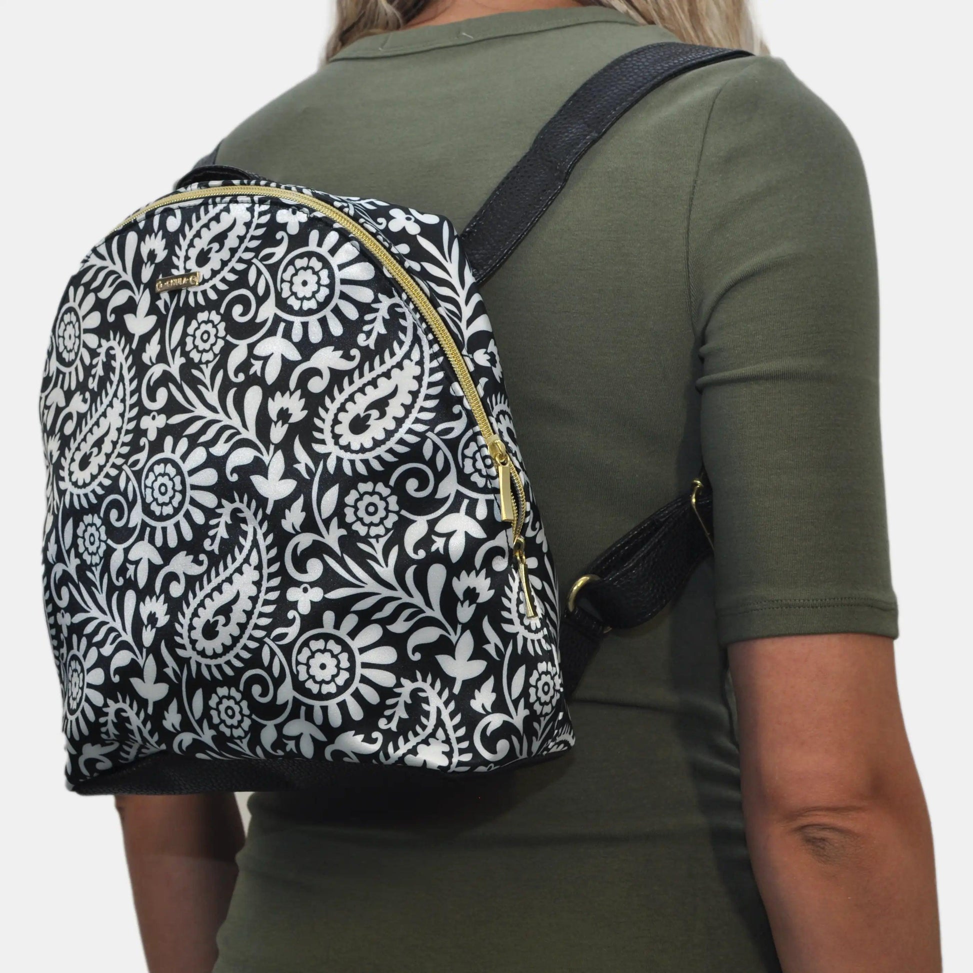 Mochila pequeña de Mujer y Bolso de hombro Mini BackPack Garigol negro | CHULA Tulum - CHULA Tulum